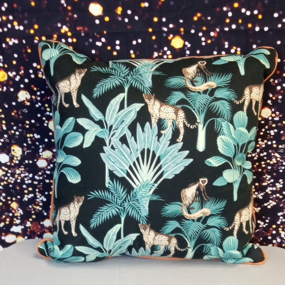 🏠 Allen + Roth Tropical Safari Throw Pillow